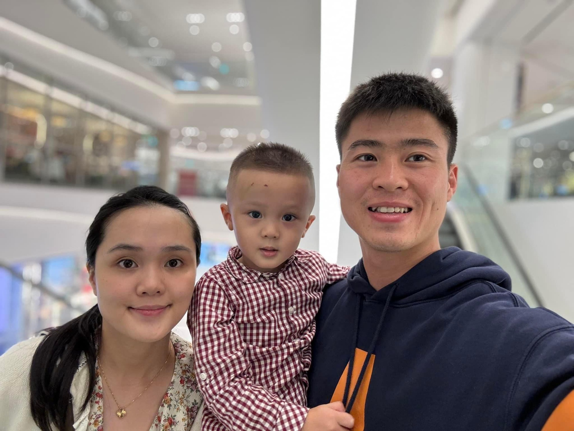 Sự ủng hộ từ bạn bè và người hâm mộ